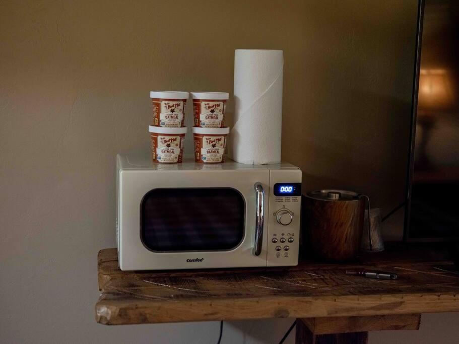 Stonegate Lodge King Bed Wifi 50 In Roku Tv Salt Water Pool Room # 101 Eureka Springs Ngoại thất bức ảnh